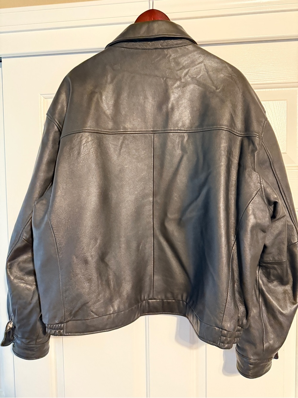 Super Soft and stylish 100% Leather jacket (except for trim) - Picture 2 of 10